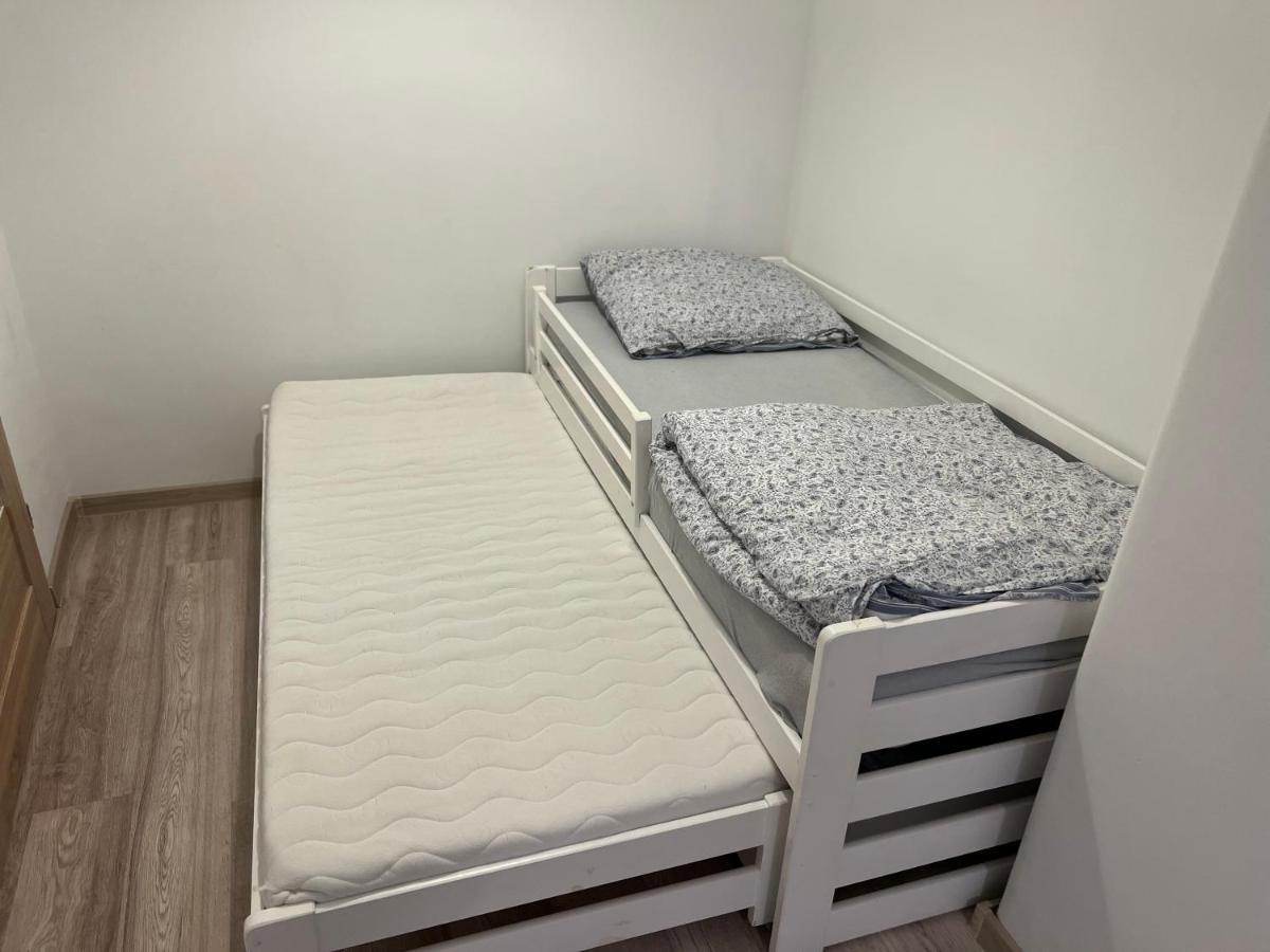 Apartamento Apartament 3 Pokojowy Z Parkingiem Zabkowice Slaskie Exterior foto
